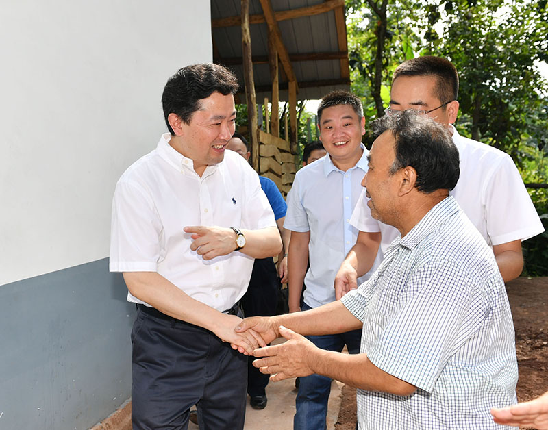 罗增斌到巴州区调研脱贫攻坚工作